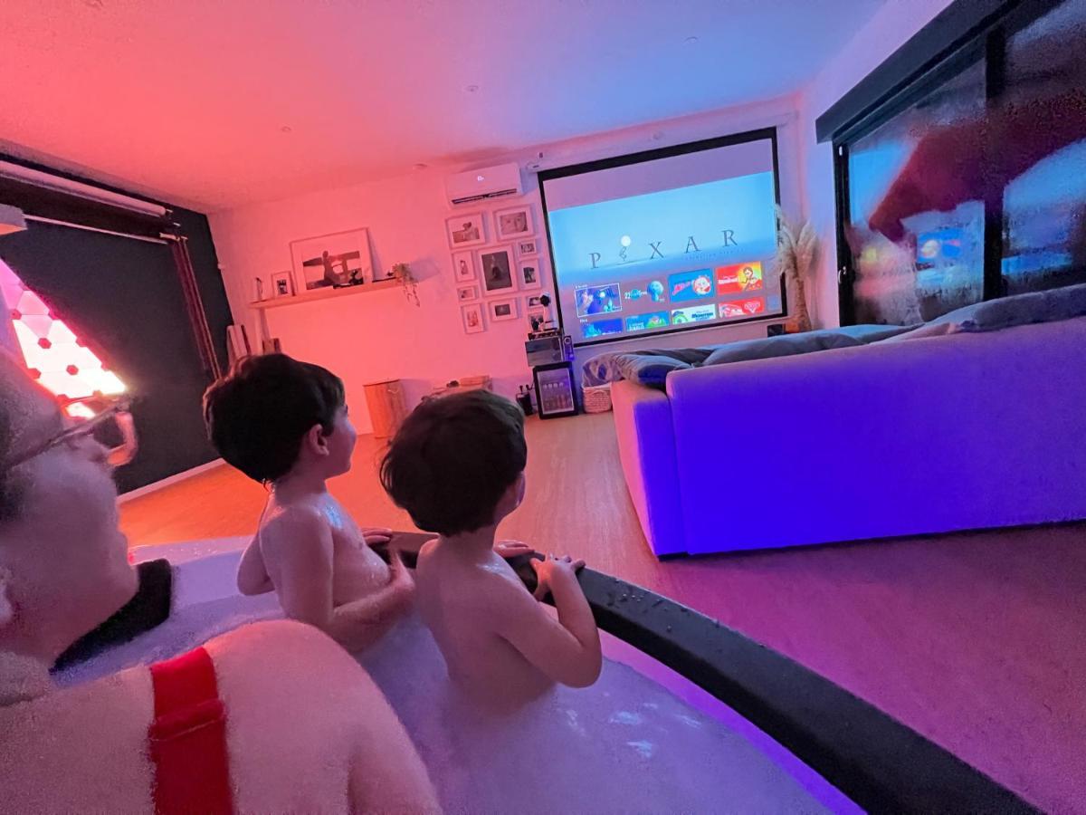 Capsule Nature & Photos - Jacuzzi - Netflix & Home Cinema - Ps5 & Jeu Thun-Saint-Martin エクステリア 写真